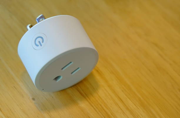 what is a smart home plug